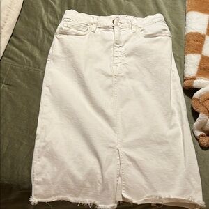 Elegant Cream Denim Skirt
